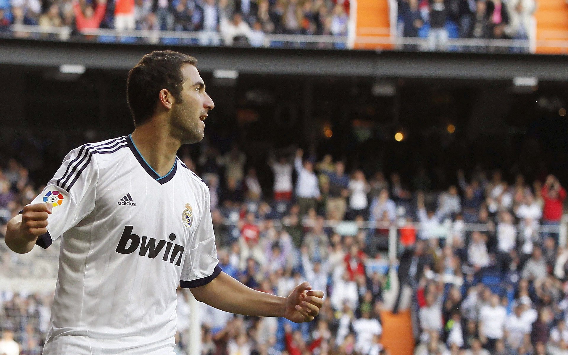 世界杯门将发挥神勇但所在俱乐部欧冠出局 引发“体系差异”讨论